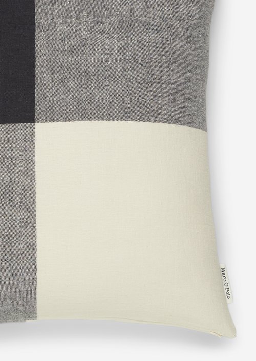 Decorative cushion model Erlend — Black