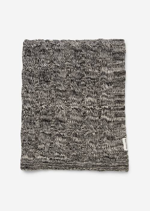 Plaid modelo Ainaa Black - Imagen del producto 1