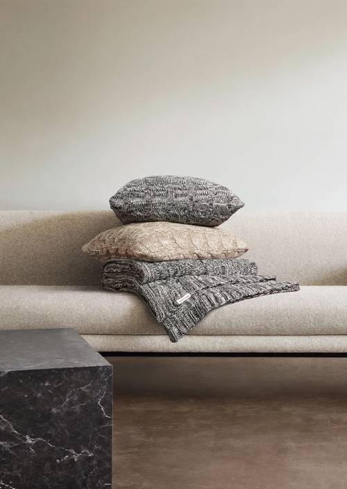 Plaid modelo Ainaa Black - Imagen del producto 2