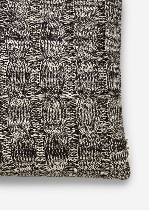 Decorative cushion model Ainaa — Black