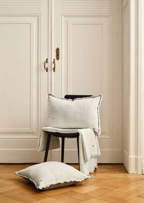Plaid Model Fine Stripe — Anthracite