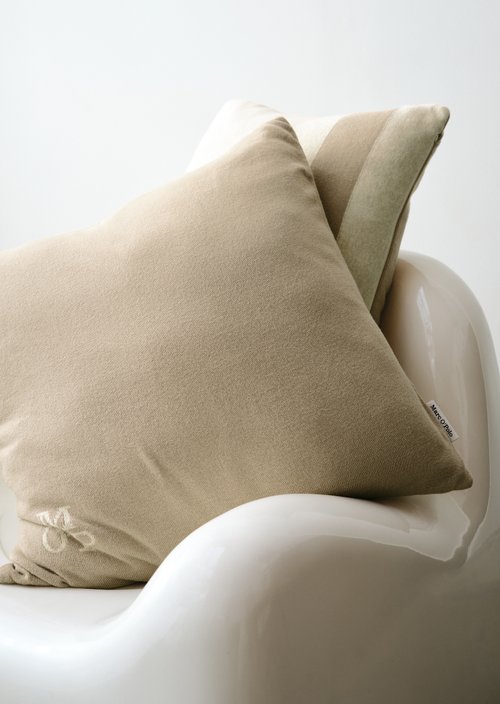 Statement decorative cushions — Dark Sand