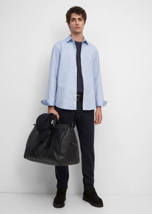 Weekender black getragen am Model