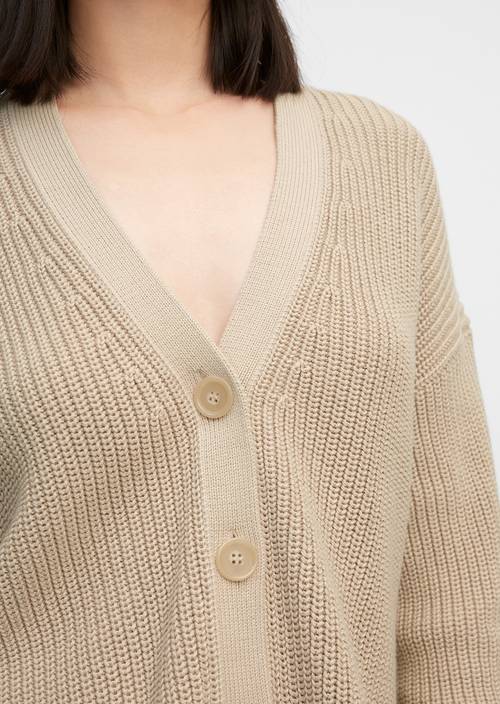 V-Neck-Cardigan blushed camel - Imagen del producto 2