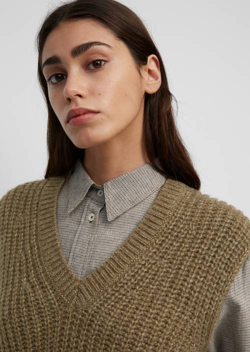 Ärmelloser V-Neck-Pullover aus Organic-Cotton-Mix mit Alpakawolle