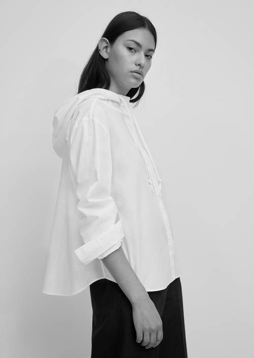 Bluse scandinavian white in Frontalansicht