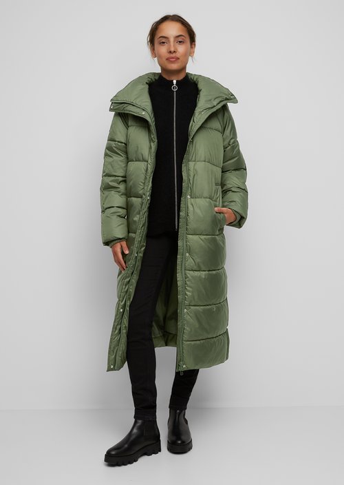 Langer Puffer Mantel