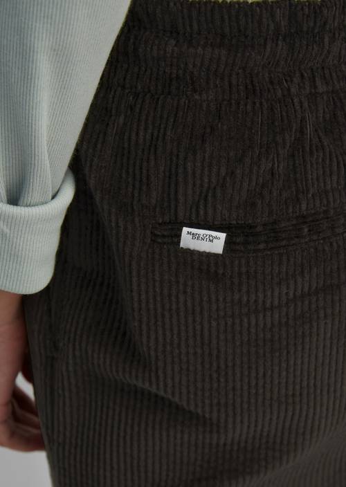 Cord-Rock black in Detailansicht