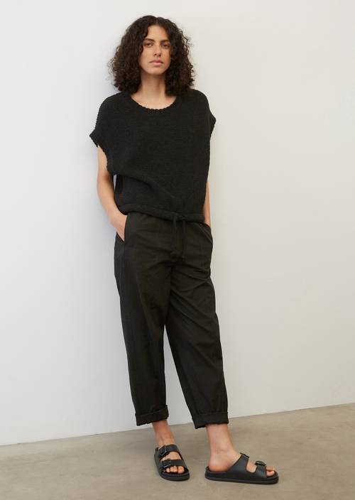 Sweter bez rękawów, fason loose black w widoku z przodu