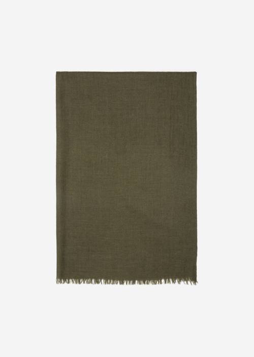 Écharpe douce olive crop en vue de face