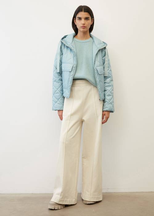 Kapuzen-Steppjacke cropped frozen blue in Frontalansicht