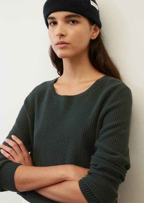 Knitted crewneck jumper, slim fit night forest in detail view