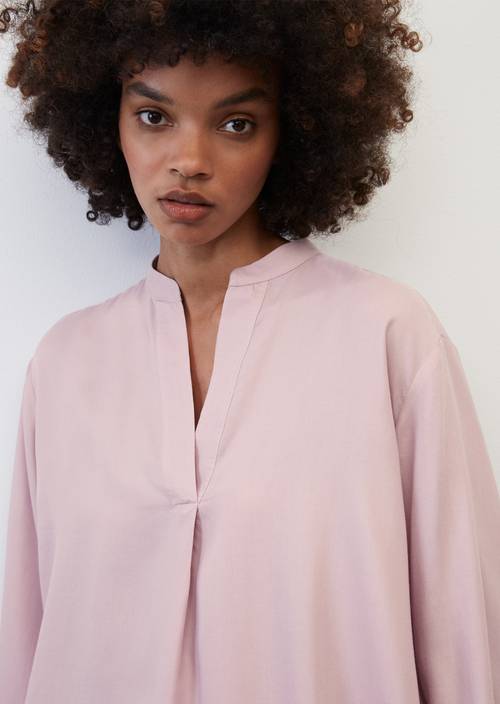 Ausgestellte Bluse relaxed blooming lilac in Detailansicht