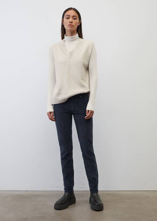 Feincordhose Modell LULEA slim deep blue sea in Frontalansicht