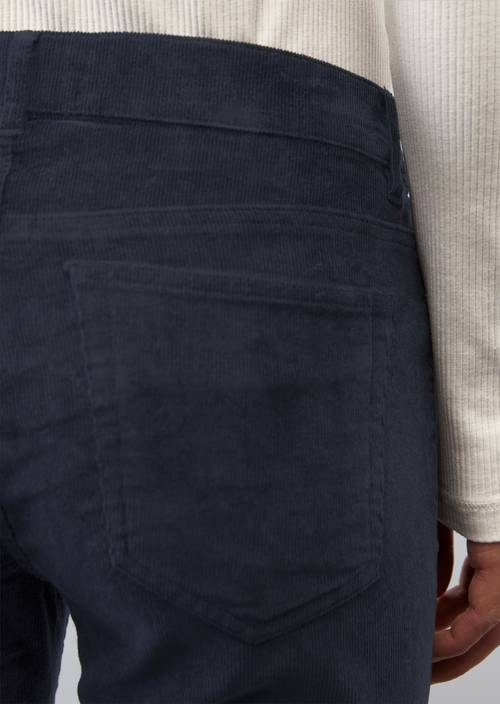 Feincordhose Modell LULEA slim deep blue sea in Detailansicht