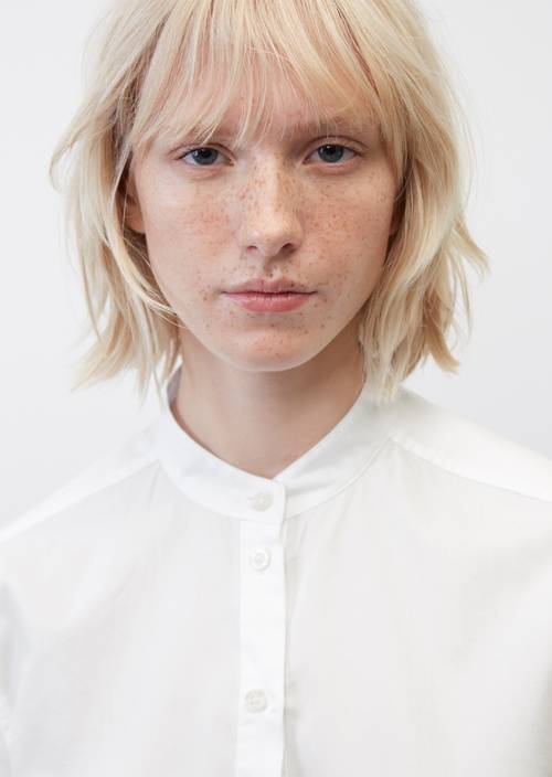 Stehkragen-Bluse cropped white in Detailansicht