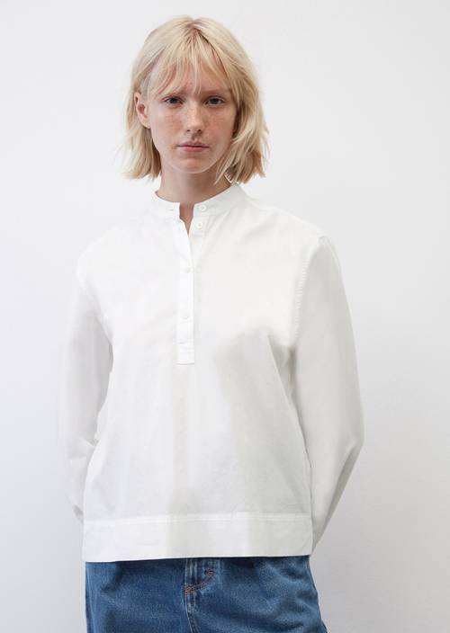 Stehkragen-Bluse cropped white in Frontalansicht