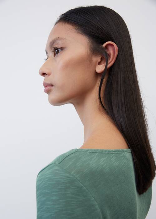 Camiseta de manga larga lake green en vista detallada