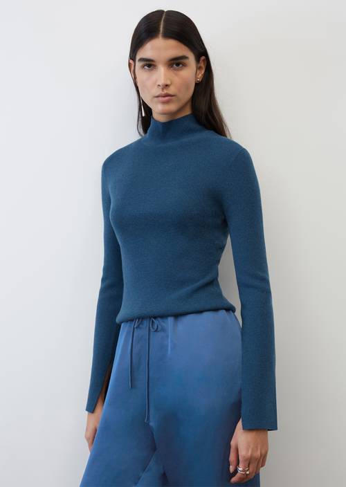 Elegant cropped turtleneck jumper with cashmere wool blue