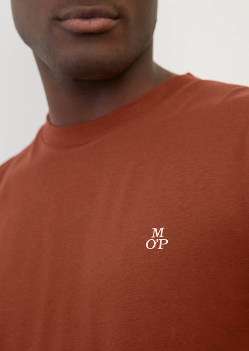 Basic-T-Shirt regular rustic brick in Detailansicht