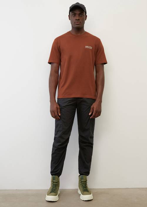 Basic-T-Shirt regular rustic brick in Frontalansicht