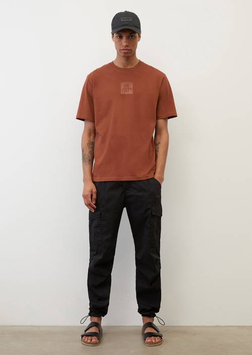 Basic-T-Shirt regular rustic brick in Frontalansicht