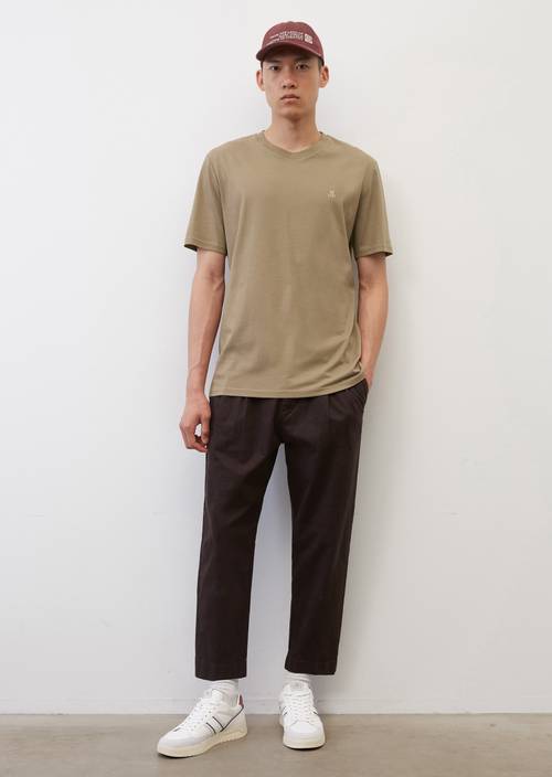 Basic T-shirt regular soft mocca in vooraanzicht