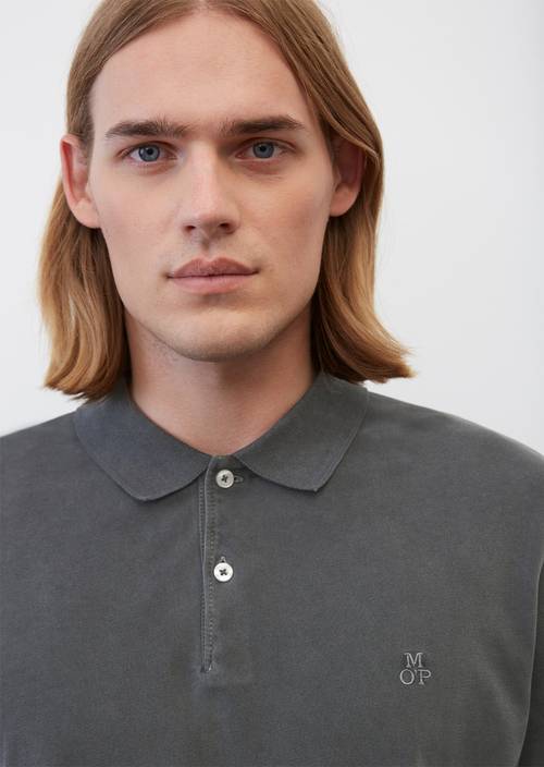 Langarm-Poloshirt regular gray pin in Detailansicht