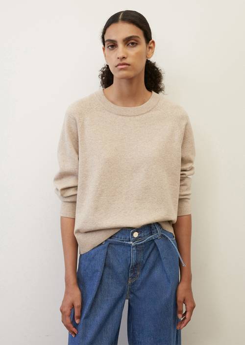 Basic round neck knitted jumper beige melange in front view