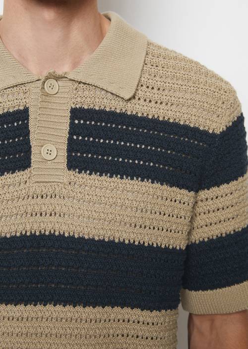 Dzianinowa koszulka polo regular Medium Beige w widoku szczegółowym