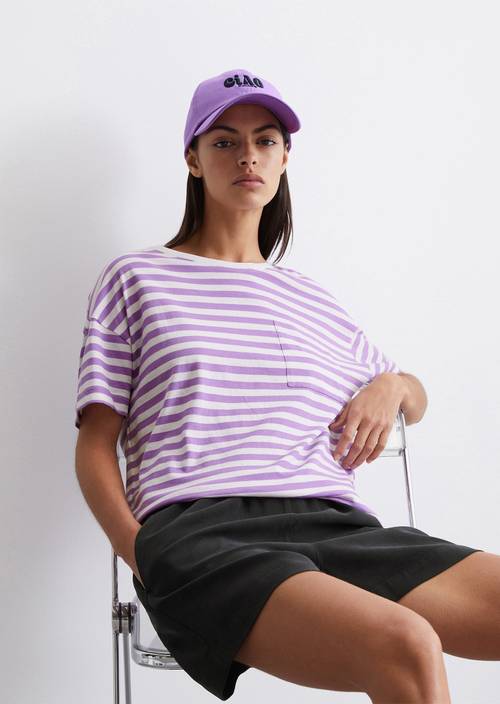 Gestreiftes T-Shirt oversize Bright Purple in Frontalansicht
