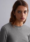 DfC longsleeve slim made from a soft organic cotton blend