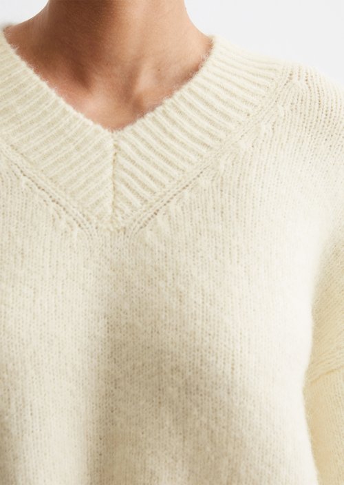 V-neck sweater loose — Chalky Sand