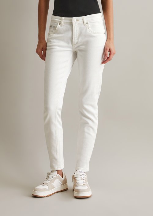 Jeans model Alva slim cropped — White
