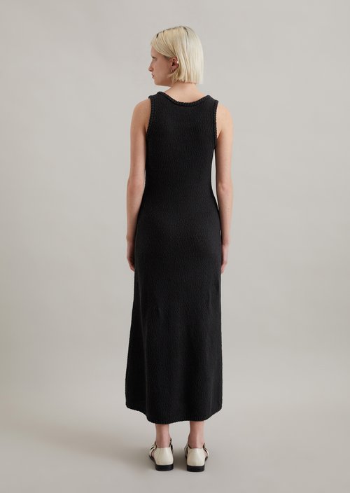 Relaxed sleeveless knit dress — Black