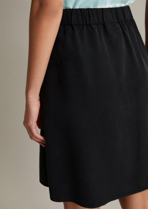 Flared skirt — Black