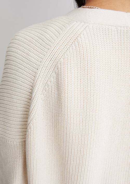 Rebeca abierta White Blush en vista detallada