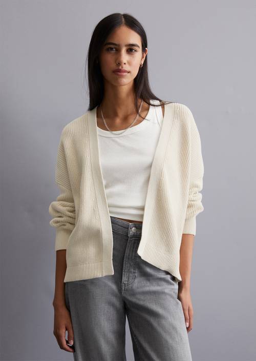 Rebeca abierta White Blush en vista frontal