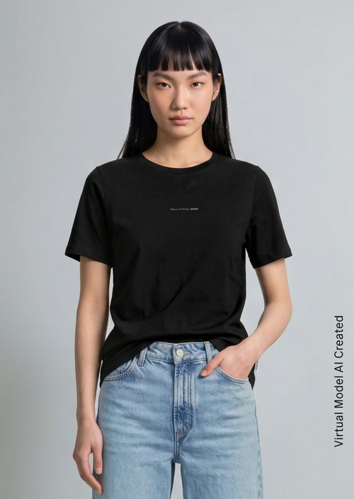 Regular T-shirt — Black