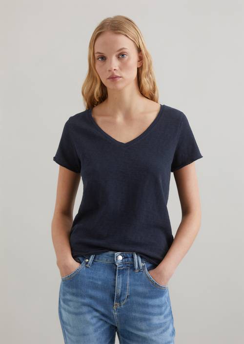 V-Neck-T-Shirt regular Scandinavian Blue in Frontalansicht