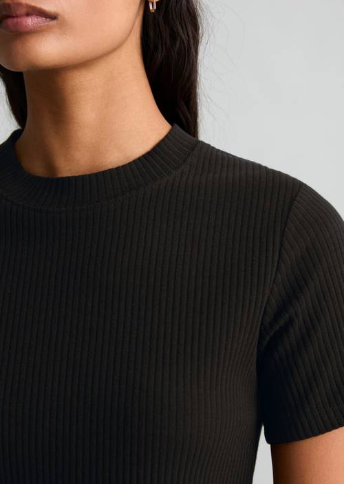 Ribbed jersey T-shirt slim Black in detail view