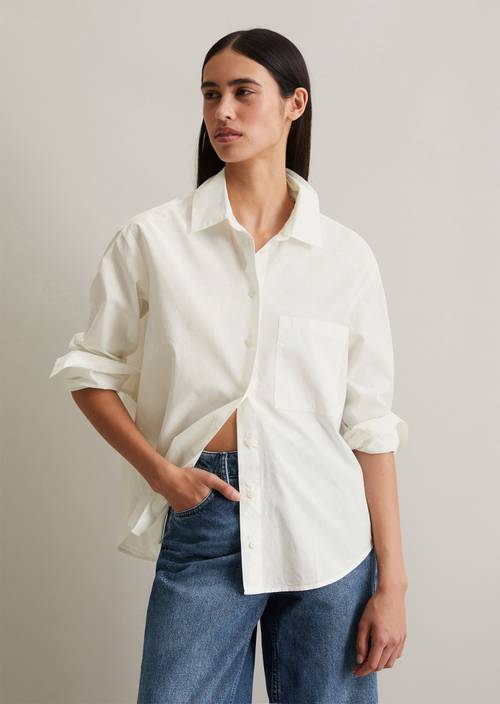 Blusa holgada Silky White en vista frontal