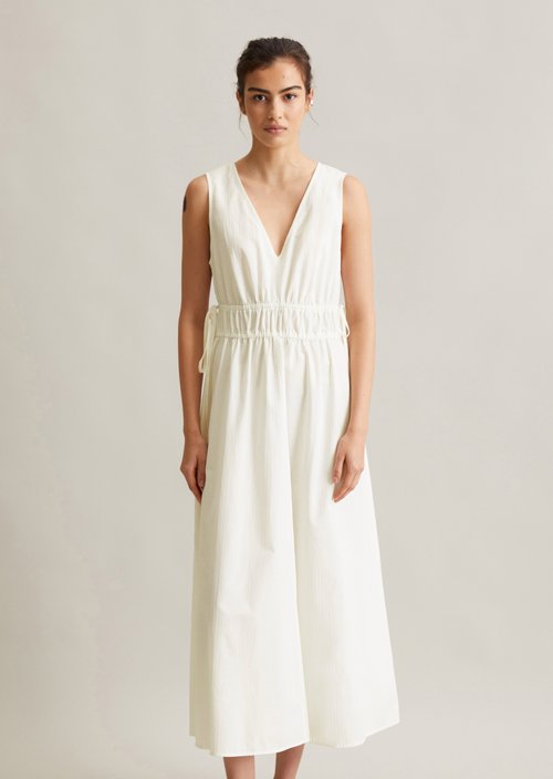Shaped cotton dress — Silky White