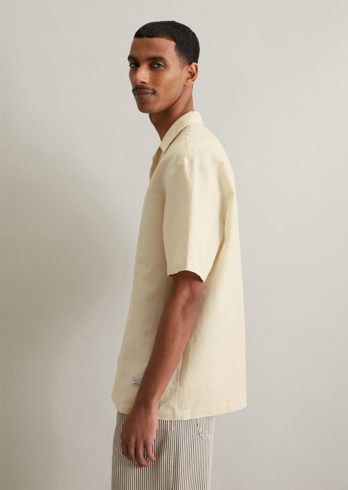 Regular short-sleeved shirt — Natural Ecru