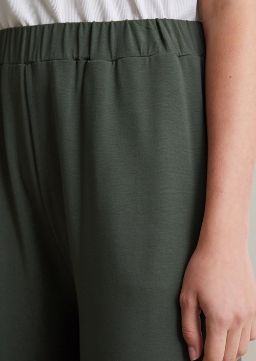 Wide jersey pants — Pineneedle