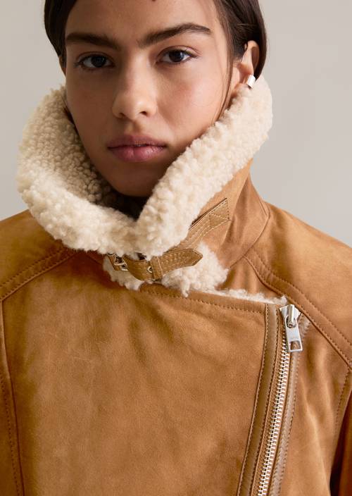 Suède jas regular Wood Grain in detailaanzicht