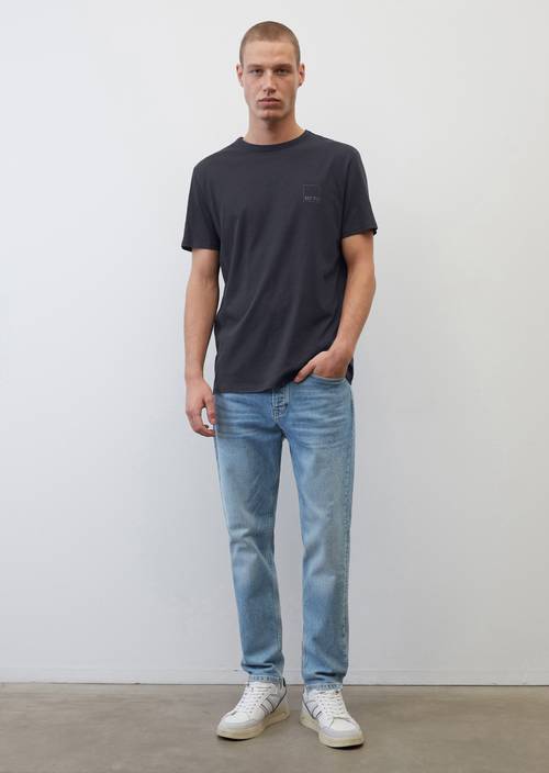 T-shirt basique classique True Navy en vue de face