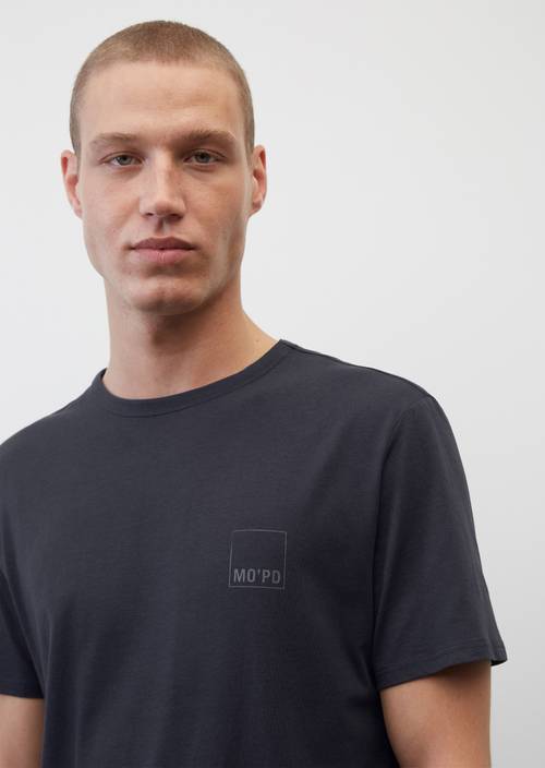 T-shirt basique classique True Navy en vue détaillée