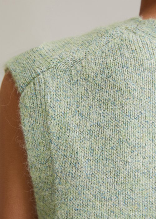 Sleeveless knitted vest regular — Elm Green