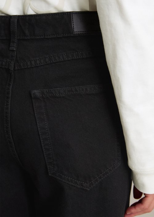 Jeans model Stine barrel cropped — Black